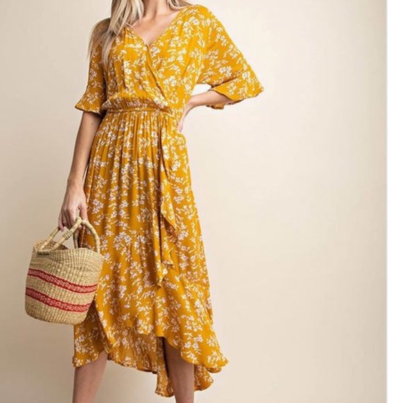 💕 Lavender Lilac floral wrap Dress - Picture 3 of 7